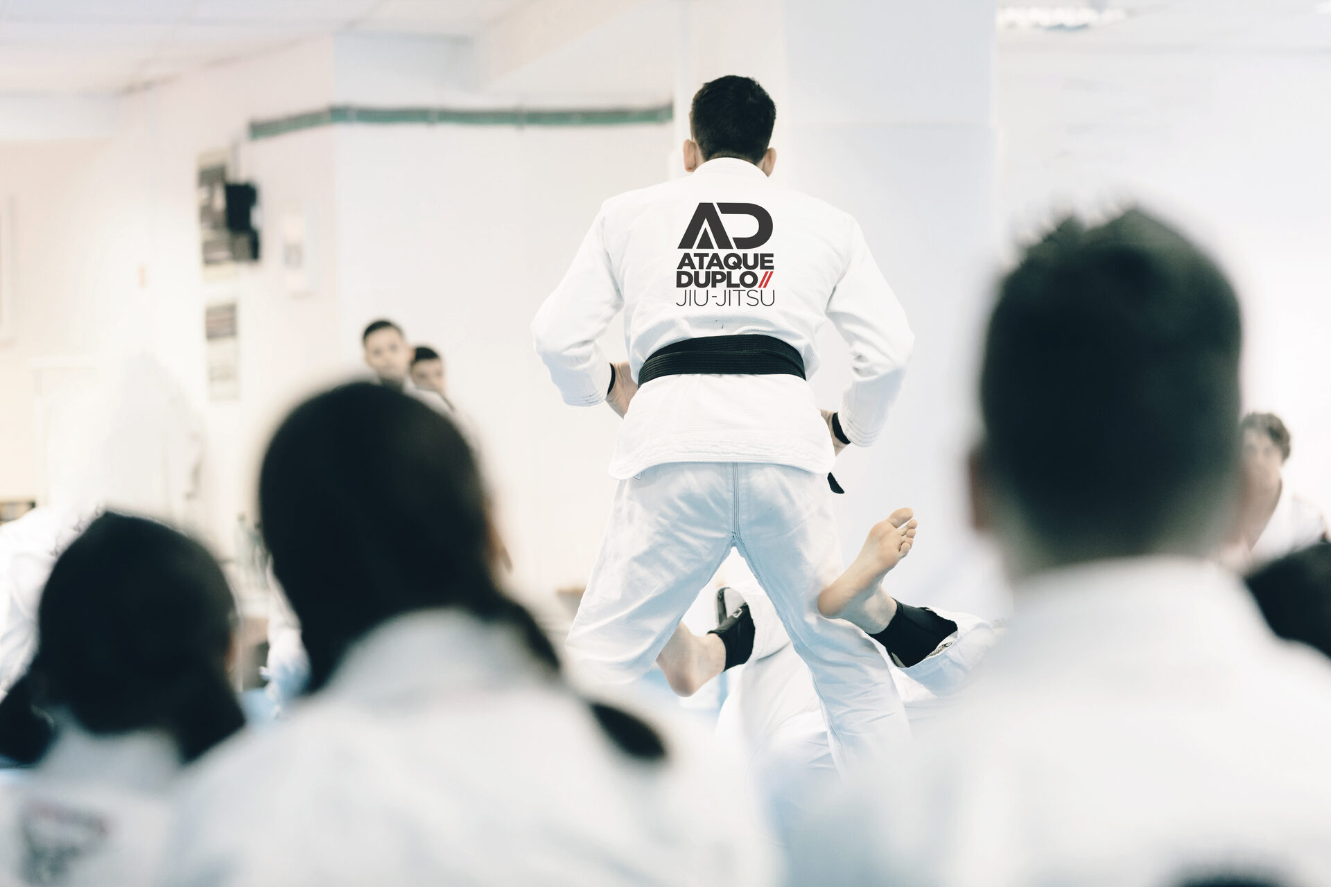 Turma de jiu-jitsu na Ataque Duplo